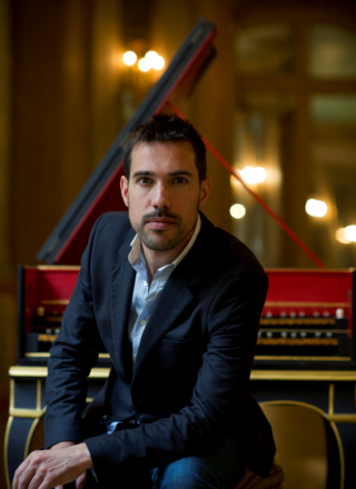 Portrait du claveciniste Olivier Fortin