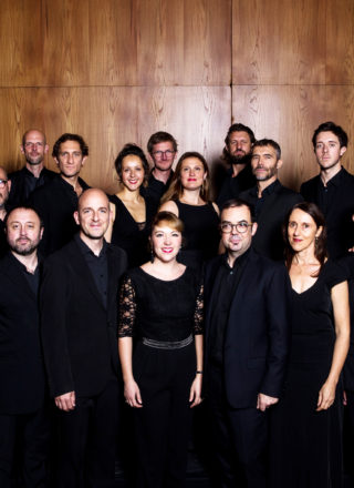 Photo du choeur de chambre Les Éléments, direction Joël Suhubiette © Thomas Millet